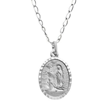 Medalla en Plata de Ley 925 de la Virgen de Fátima tallada a mano con cadena modelo cheval.
